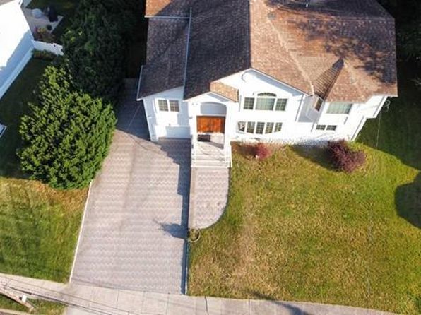 39-05 Knott Ter, Fair Lawn, NJ 07410