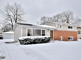 509 E Holly Ave, Mount Prospect, IL 60056