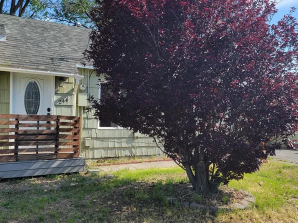 244 SW C St, Madras, OR 97741