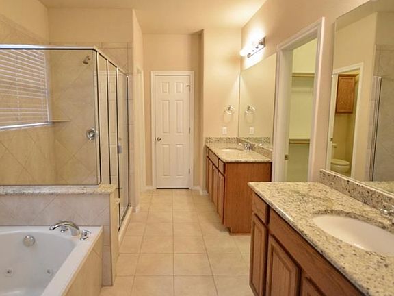 5th image of 2506 Legacy Ln