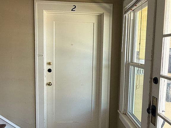 2nd image of 1912 Washington Ave APT 2