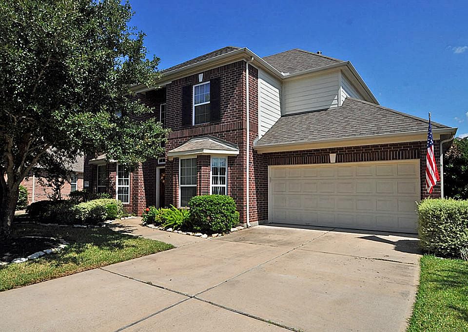 1st image of 7922 Fall Hollow Dr