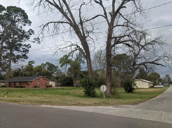 400 E Bush St, Colquitt, GA 39837