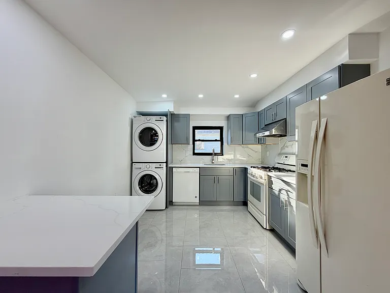 216 Monahan Ave #2 — Photo 12