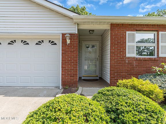 3rd image of 1564 Alpen Lane