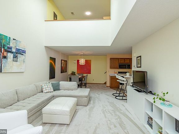 3rd image of 1136 Pecks Woods Dr #1136