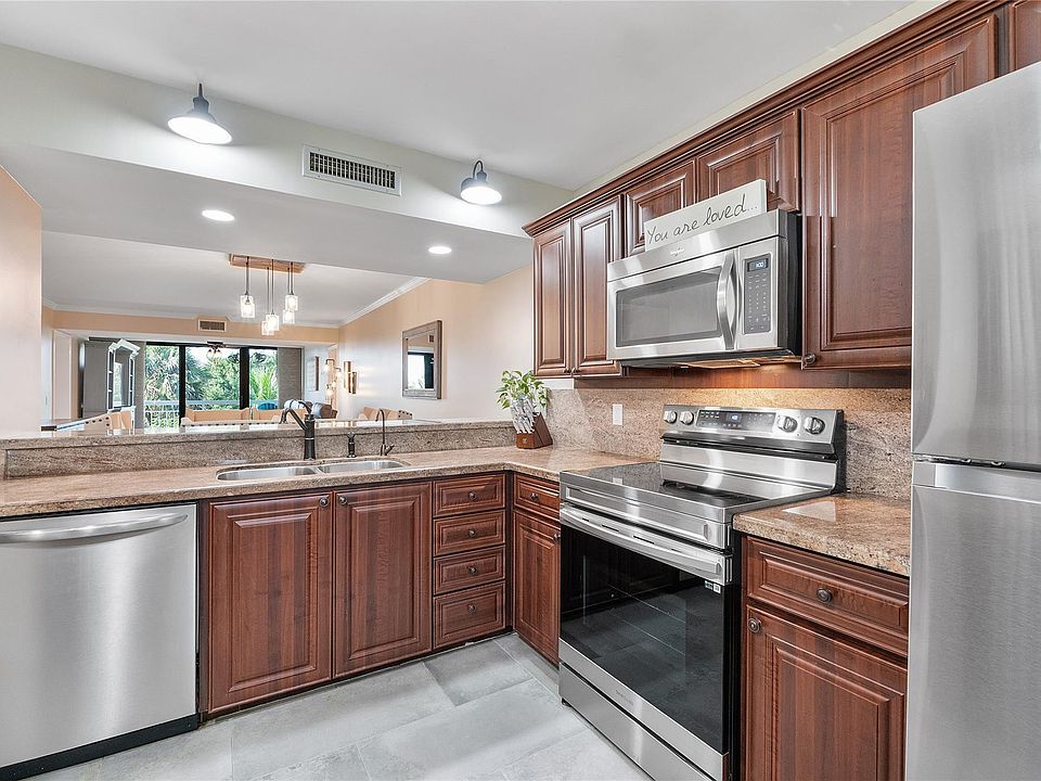 1st image of 6181 Balboa Circle #403