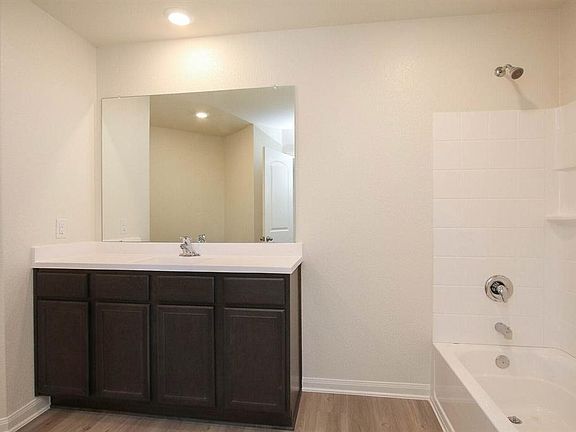 5th image of 25510 Creek Dr