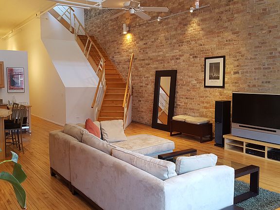 5th image of 3024 N Lincoln Ave Unit B