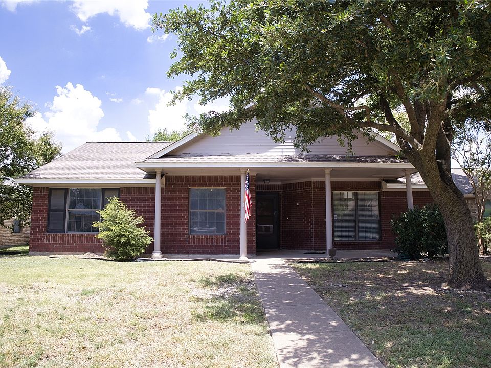 1st image of 1545 Evergreen Dr