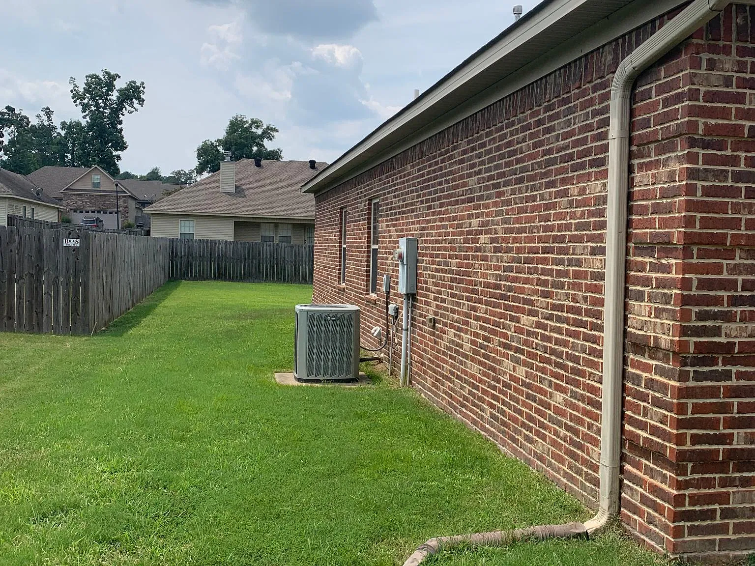 3 bed, 1645 sqft, $1,975 — Photo 3