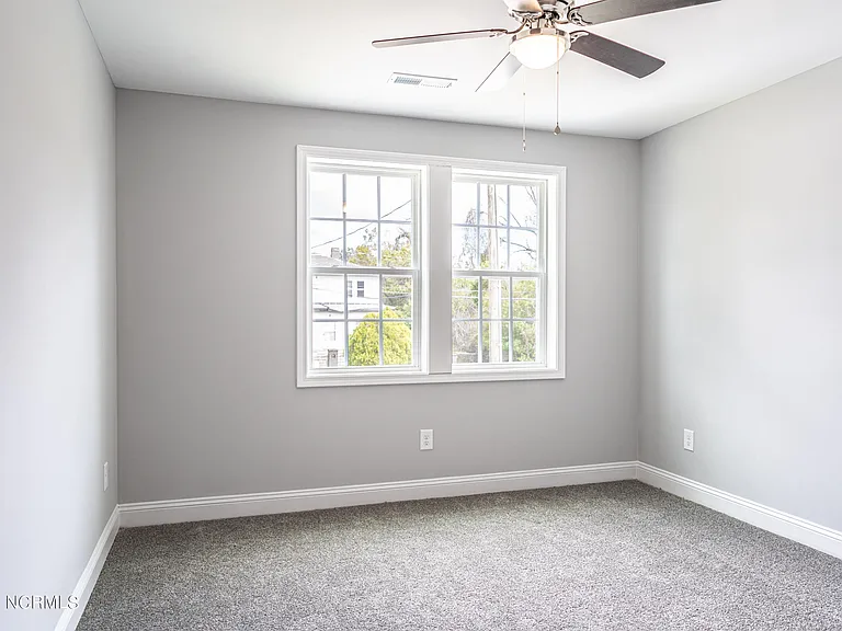 1060 W New York Ave — Photo 17