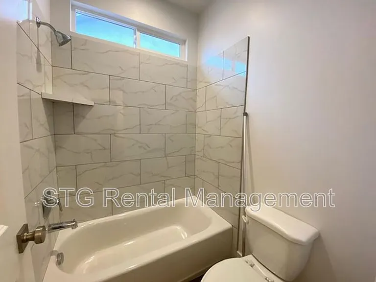 438 Stone Mountain Dr #52-A — Photo 25