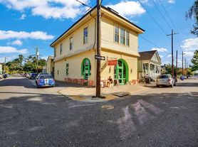 4877 Laurel St, New Orleans, LA