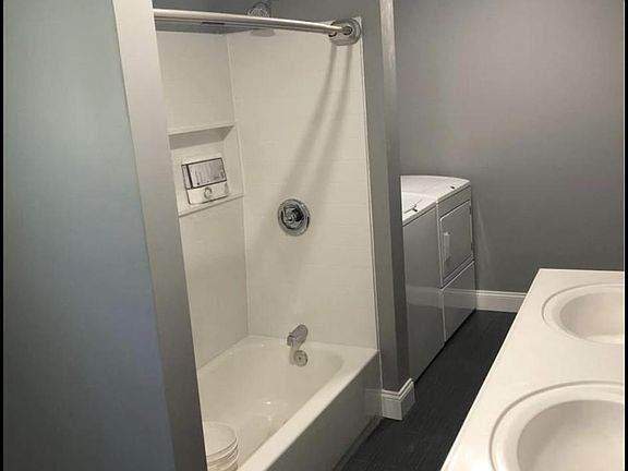 4th image of 46 White St #2