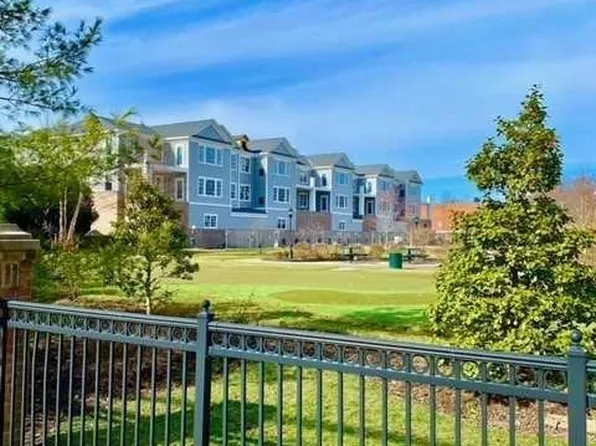 5202 Rio Vista Ln, Northvale, NJ 07647