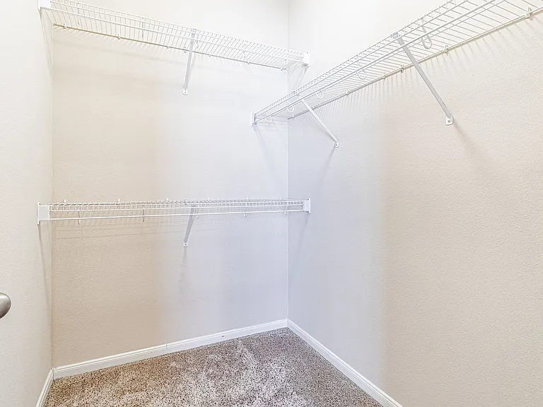 8707 Roswell Rdg — Photo 25