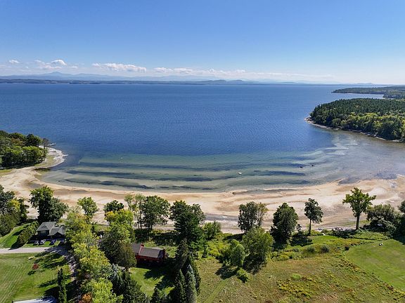 2nd image of 560 Point Rd