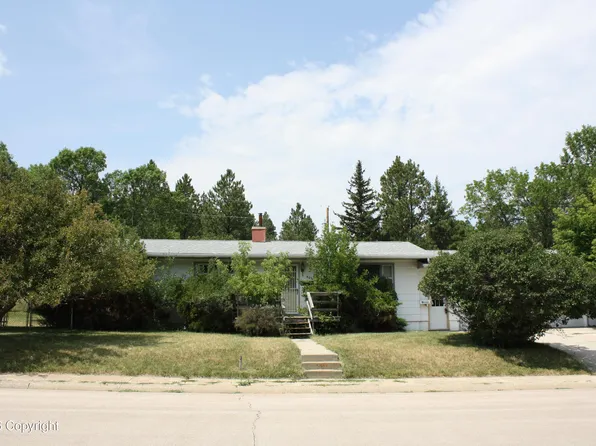 405 W Hillcrest St, Sundance, WY 82729