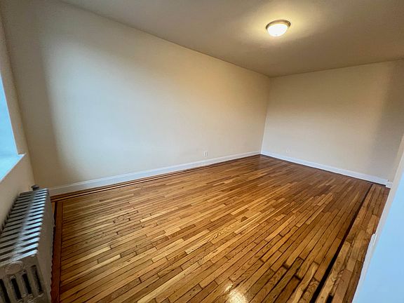 2nd image of 3623 165th St Floor 1