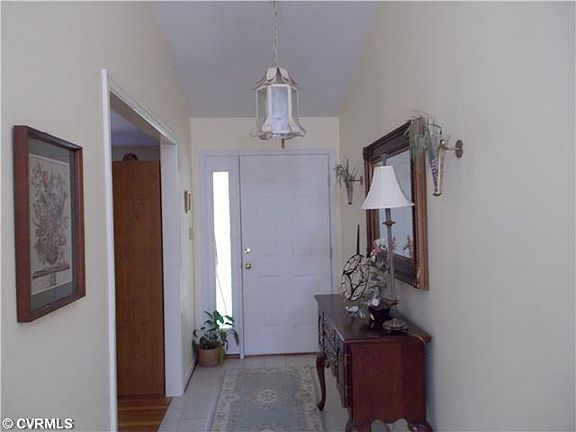 2nd image of 1905 Rock Point Dr