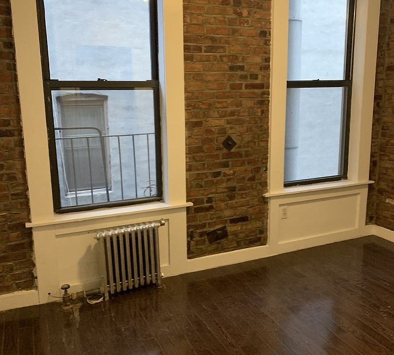 1st image of 13 Market St APT 10