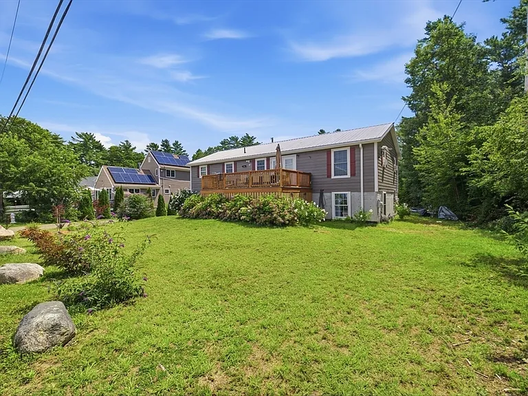 74 Blackmore Pond Cir — Photo 2