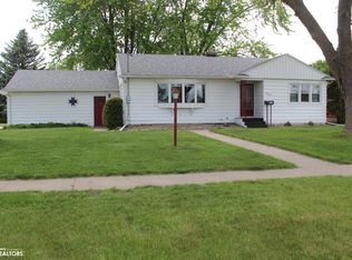 960 Front St, Garner, IA 50438