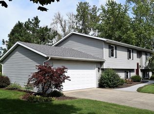 200 Marbella Ave, Springfield, OH 45502