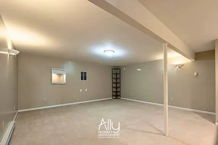 170 W Rosewood Dr — Photo 42