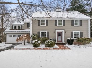 8 Lincoln Cir, Wellesley, MA 02481