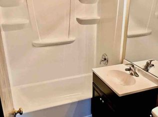 629-631 York Rd #629-8, Bensenville, IL 60106