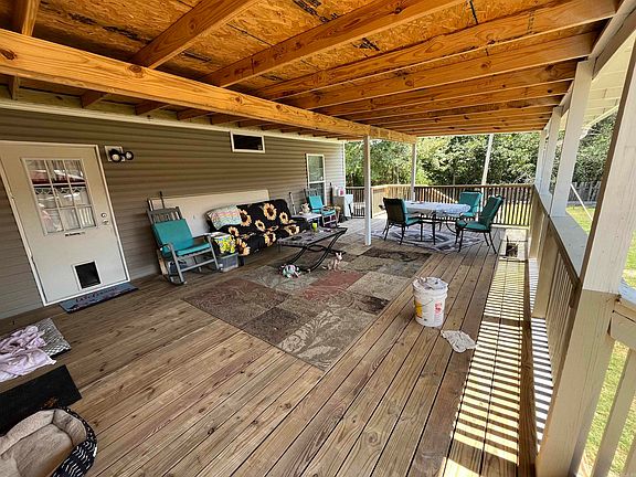 4th image of 237 Glenn Rd