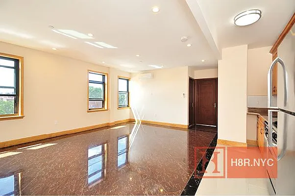 Rented by Happy 8 Realty | media 14