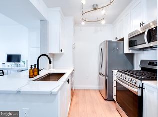 851 N Glebe Rd APT 816, Arlington, VA 22203