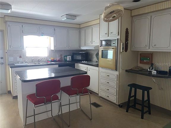 3rd image of 637 Mount Piney Ave NE #695