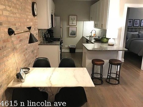 3rd image of 4615 N Lincoln Ave #1025