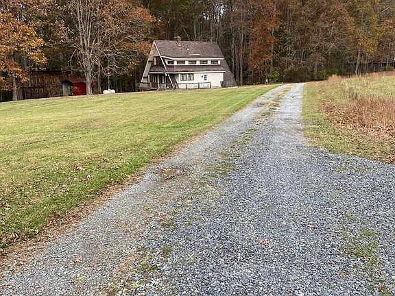 2nd image of 652 Pine Grove Rd