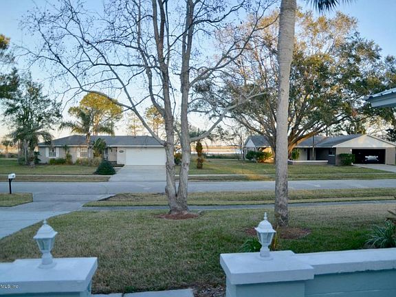 3rd image of 971 Alcala Dr