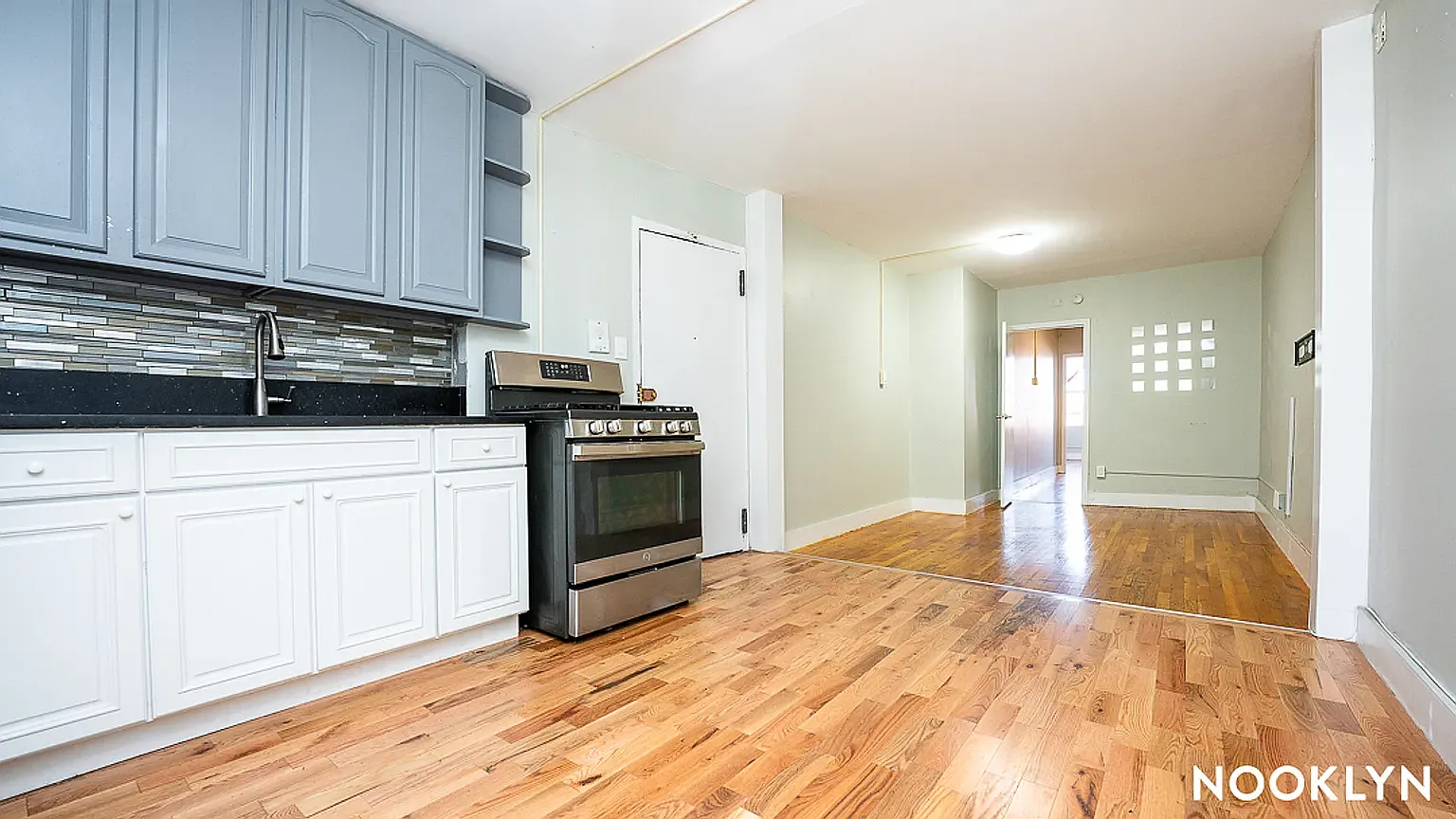 134 Grattan Street — Photo 2