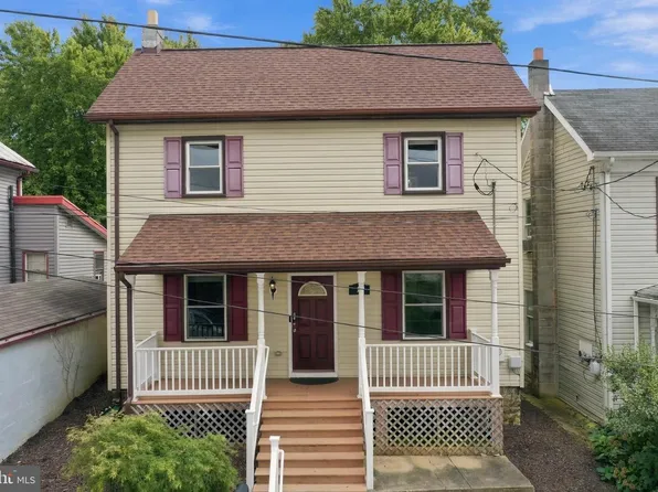 16 S Virginia Ave, Brunswick, MD 21716