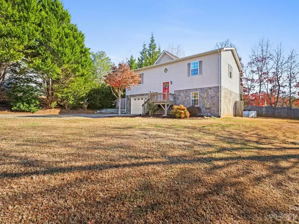 5867 Sparrow Dr, Granite Falls, NC 28630