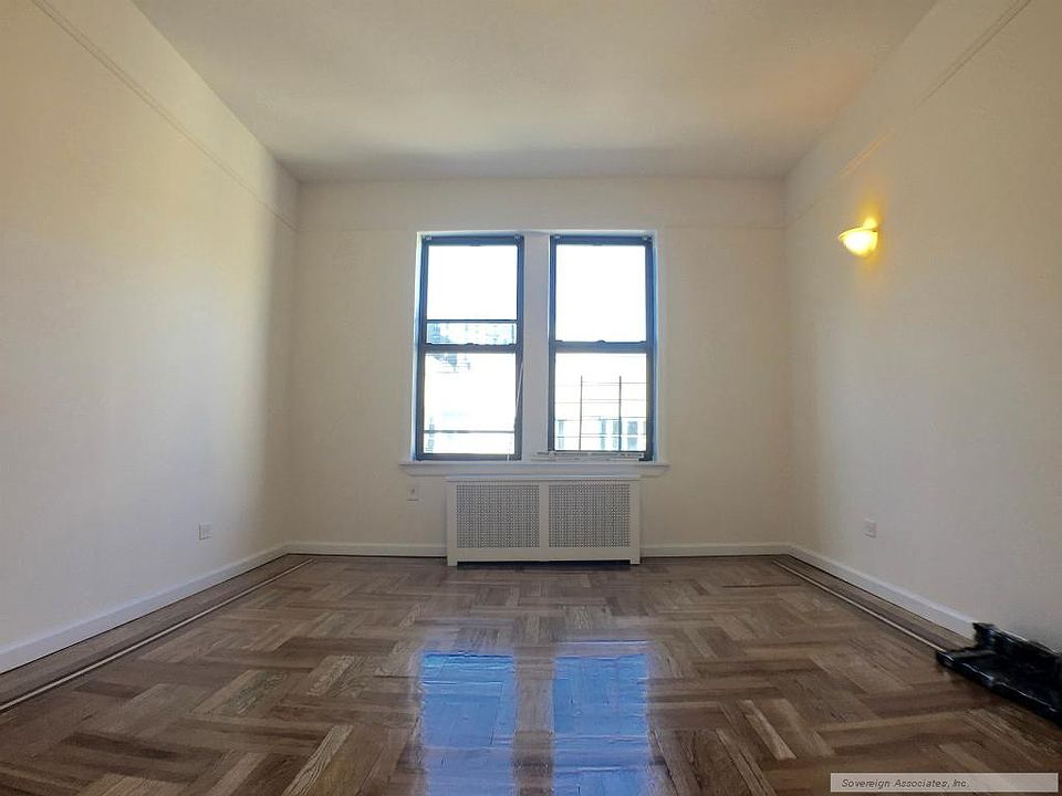 1st image of 121 Bennett Ave APT 64a