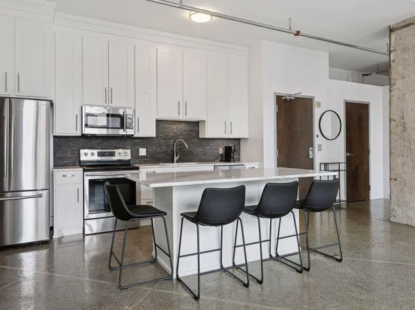 350 Saint Peter St Unit 908, Saint Paul, MN 55102