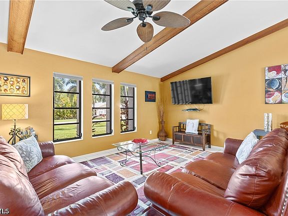 3rd image of 1538 SW 49th St