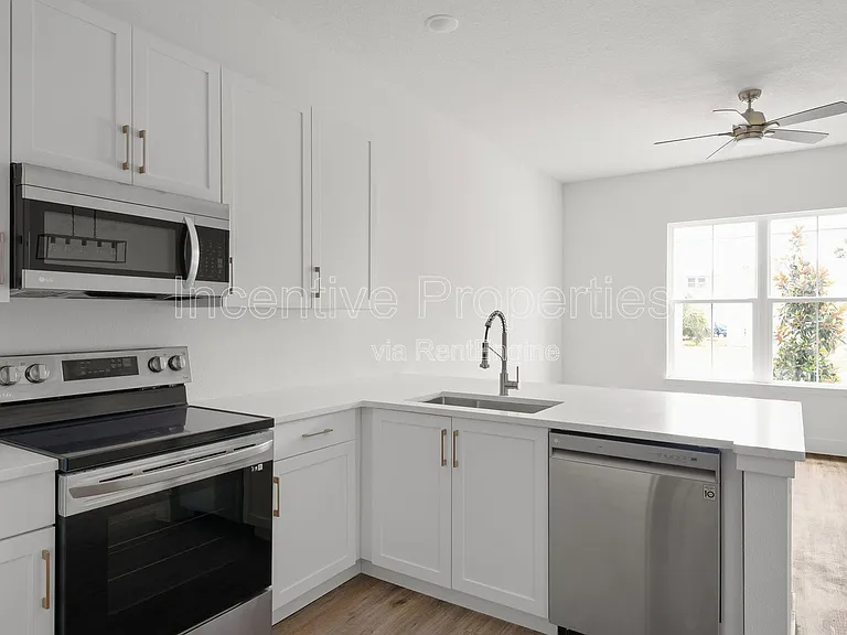 526 S Grandview Ave — Photo 26