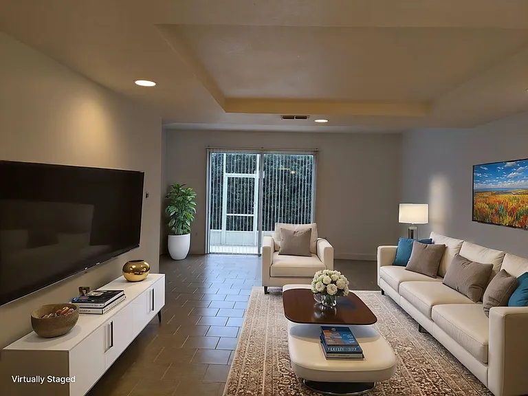 2080 Heritage Key Blvd — Photo 3