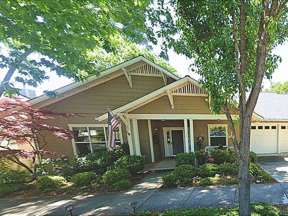 1st image of 584 Great Oaks Dr