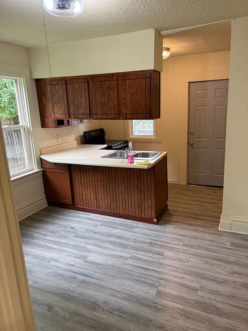 Ward 42 - 7th Ave Duplex — Photo 1