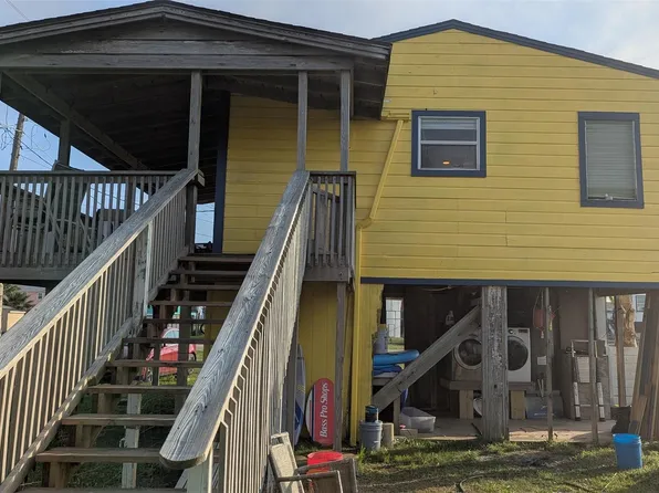 314 Oyster St, Surfside Beach, TX 77541
